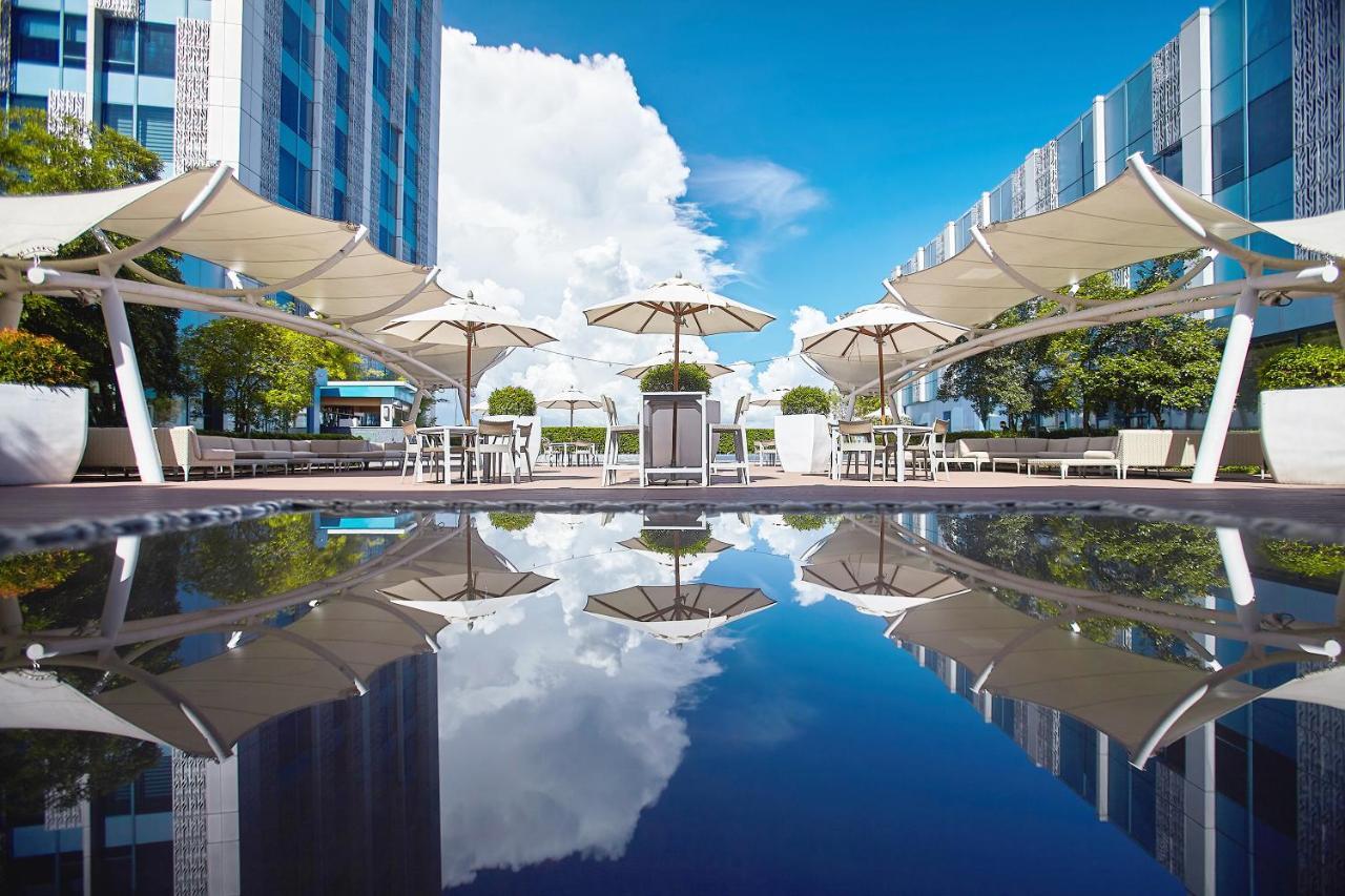 Crimson Hotel Filinvest City, Manila Muntinlupa City Екстер'єр фото The pool at the Ritz-Carlton, South Beach