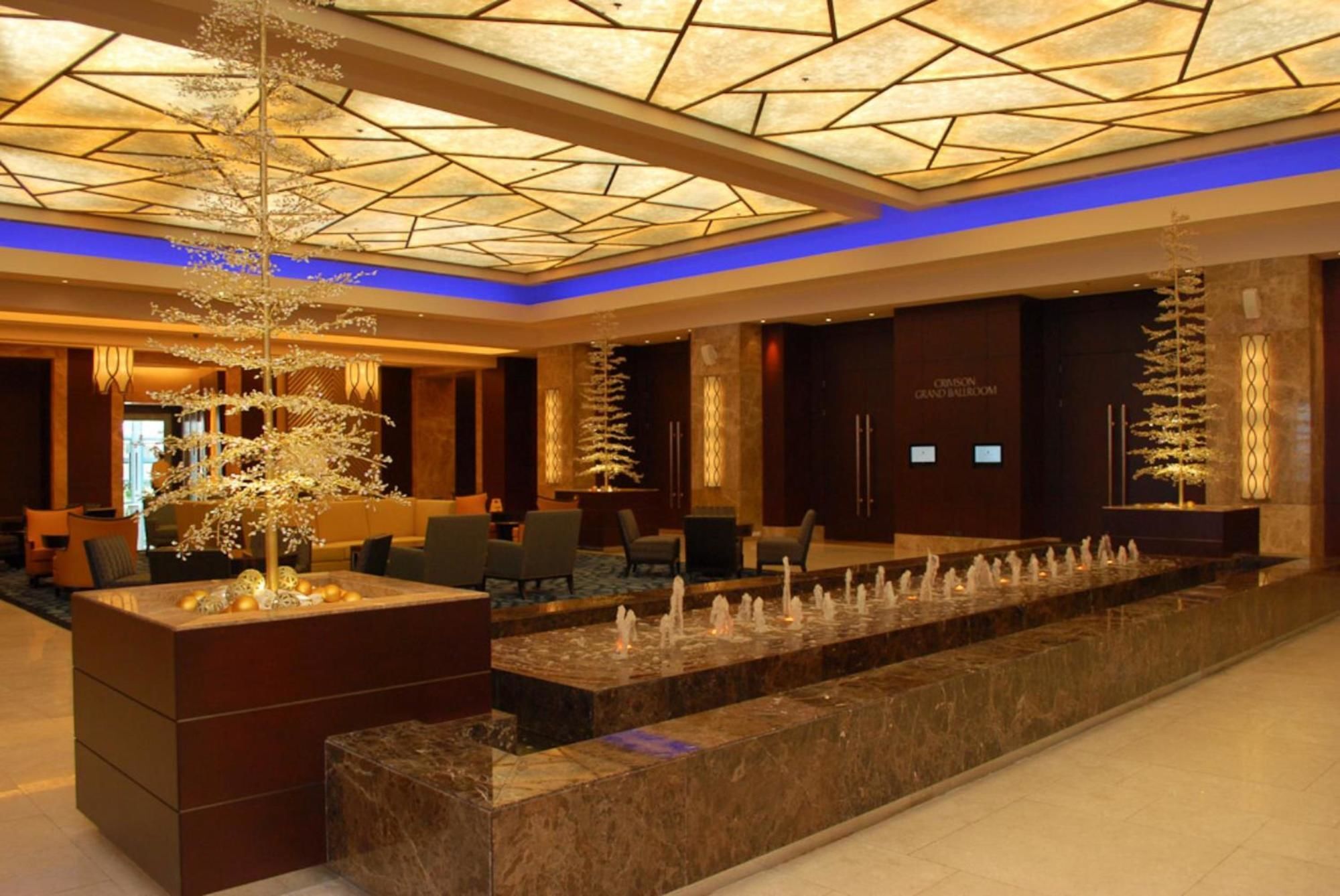 Crimson Hotel Filinvest City, Manila Muntinlupa City Екстер'єр фото The lobby of the hotel